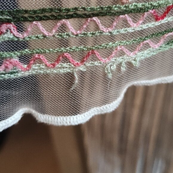 Azi new york floral embroidered top size small - Picture 11 of 16